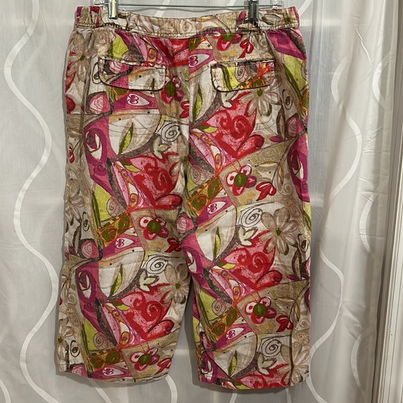 Chico’s Red, Pink & Tan Print 100% Linen Capri’s, Chico’s Size 2 (Size 12) - Picture 3 of 5